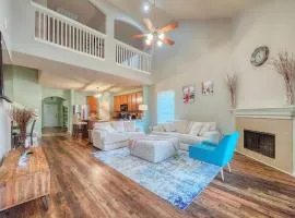 Cozy home with private Jacuzzi