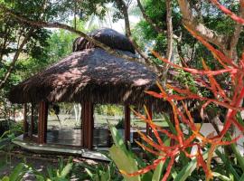 Seafront Chalet Cocoa Coast，位于伊列乌斯的酒店