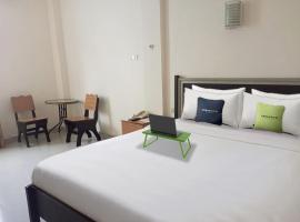 Urbanview Hotel Yasminstar Muntok by RedDoorz，位于Kelian的酒店