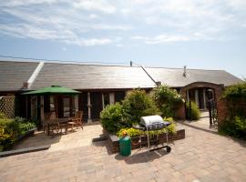 Newclose Farm Cottages，位于雅茅斯Yarmouth Castle附近的酒店