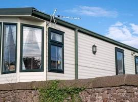 Wrights Retreat 4 Lunan View St Cyrus Caravan Park，位于Saint Cyrus的低价酒店