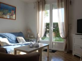 Maison avec Jardin près Phare de Chassiron - 4 Couchages, Calme et Proche Mer - FR-1-246A-49，位于La Gautrie的酒店