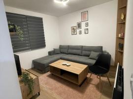 Apartman Danica 23，位于亚霍里纳的酒店