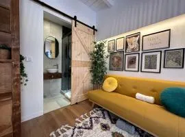 Estoril Tiny Home 5 Minutes From the Beach