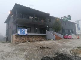 H&G LOZOYUELA，位于Lozoyuela的酒店