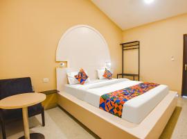 FabEscape Kautilyaa Resort With Swimming Pool，位于Bhedshi的酒店