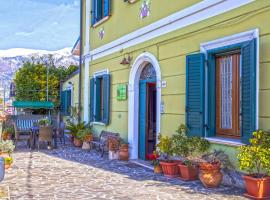 Casa Arabona，位于苏尔莫纳的酒店