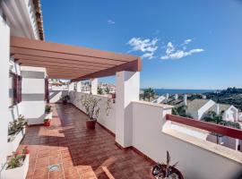 2253-Amazing penthouse, huge terrace, golf view，位于阿尔加德萨的酒店