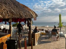Ocean Manor Tiki Sunset Retreat，位于劳德代尔堡劳德代尔堡海滩的酒店