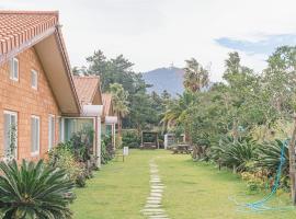 Jeju Healing Resort，位于济州市的酒店