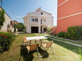 Garden apartment，位于巴斯卡的酒店