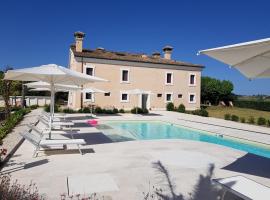 Villa Montefiore Country Resort，位于Borghetto的公寓式酒店