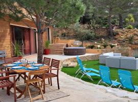 Villa avec jacuzzi sur les hauteurs de La Ciotat，位于Ceyreste的别墅