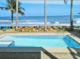 RedDoorz @ J&V Ocean View Beach Resort Borongan，位于Borongan的酒店