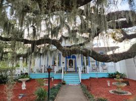 Tybee Island Inn Bed & Breakfast，位于泰比岛的酒店