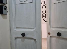 DIAZ Rooms，位于莱切的酒店