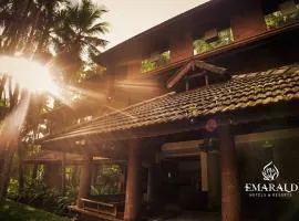 Emarald Resort
