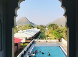 Hotel Green Haveli - A Heritage and Hill View Hotel , Pushkar，位于布什格尔的酒店