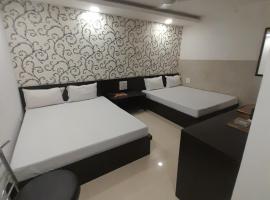 Hotel Shree，位于希萨尔的酒店