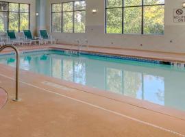 Comfort Suites Stockbridge Atlanta South，位于斯托克布里奇的酒店
