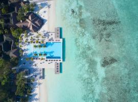 Villa Nautica Paradise Island Resort，位于北马累环礁的度假村