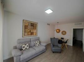 Home Luxury fjHomefj，位于赫雷斯-德拉弗龙特拉的海滩短租房
