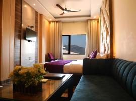 Perfectstayz Premium @Harkipauri Road，位于哈里瓦曼萨神庙附近的酒店