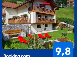 Chalet Catina - Kärnten Card im Sommer inklusive -，位于巴德小基希海姆的酒店