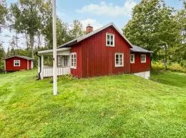 3 Bedroom Cozy Home In Långserud