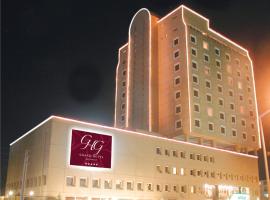 加齐安泰普大酒店，位于加济安泰普的带泳池的酒店