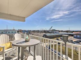 End-Unit Ocean City Condo with Panoramic Views!，位于大洋城的海滩短租房