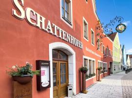 Schattenhofer Braugasthof，位于拜尔恩格里斯的酒店