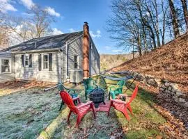 Pet-Friendly Mohnton House Near Golf Course!