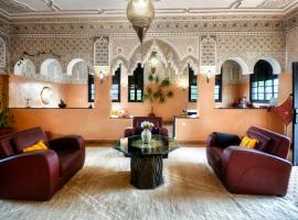 Dafa Splendide Riad Agadir résidentiel 8 or 9 Px，位于阿加迪尔的摩洛哥传统庭院