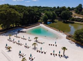 Domaine Mélusine - à 2km du Puy duFou !，位于莱瑟佩瑟的度假园