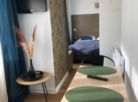Résidence Cosyade équipée d'un parking privé gratuit，位于布尔堡的酒店
