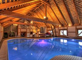 Le Chalet du Hohwald- Piscine Intérieure chauffée - Proche Champ du Feu，位于勒奥瓦尔德的酒店