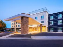 Fairfield Inn & Suites by Marriott Fresno North/Shaw Avenue，位于弗雷斯诺的酒店