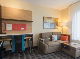 TownePlace Suites by Marriott Syracuse Clay，位于利物浦的酒店