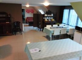 loft/appartement golden dragon，位于德塞尔的酒店