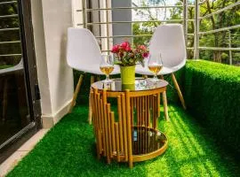 The Fancy Luxurious 3 bedroom apartment