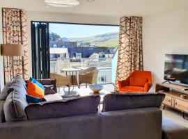 11 Putsborough - Luxury Apartment at Byron Woolacombe, only 4 minute walk to Woolacombe Beach!，位于伍拉科姆的酒店