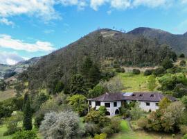 Nalanda Centro Holístico en los Andes，位于Patate的酒店