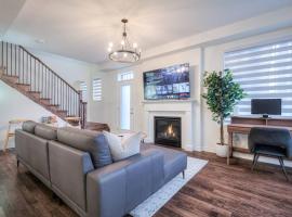 Modern Comforts and Spacious Living 4B/3.5 Bath，位于皮克灵的酒店