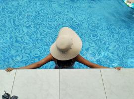 GOLDEN DOOR，位于拉梅尔塞的酒店