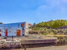 Gorgeous Home In Fitjar With Kitchen