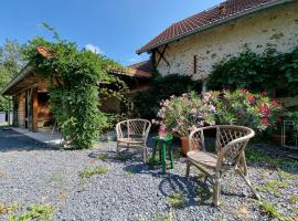 Spacious luxury farmhouse，位于Chalmoux的酒店