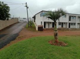 BF Dlamini Guesthouse，位于阿曼济姆托蒂的旅馆
