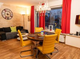 Fewo Art City-Studio Kassel 3, modern, ruhig, citynah, kostenfreie Parkplätze, großer Balkon, voll ausgestattet，位于Vellmar的酒店