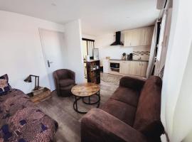 Studio tout confort，位于Blaye-les-Mines的酒店